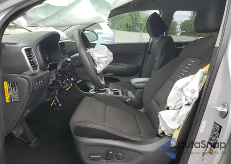 2020 Kia Sportage Lx z USA, uszkodzony, nr VIN KNDPMCAC3L7642589